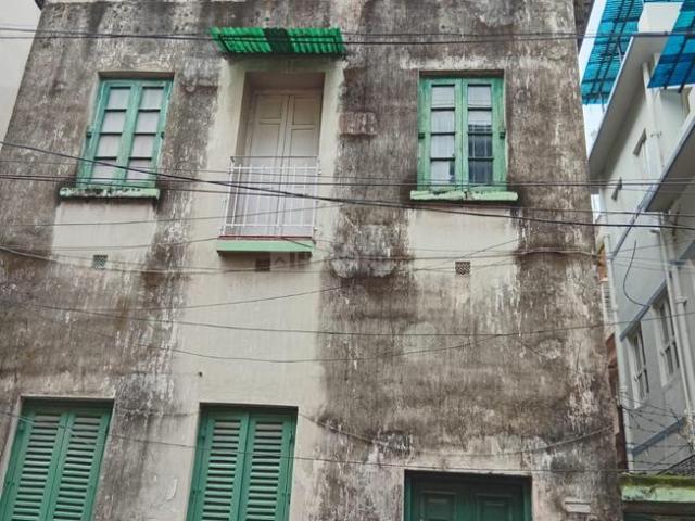 4 BHK Independent House in Gariahat for resale Kolkata. The reference number is 20213977