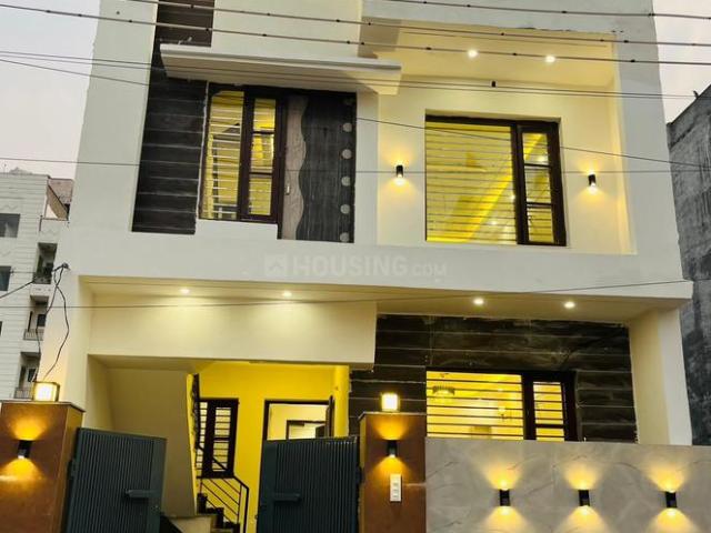 4 BHK Independent House in Gazipur for resale Zirakpur. The reference number is 20787505