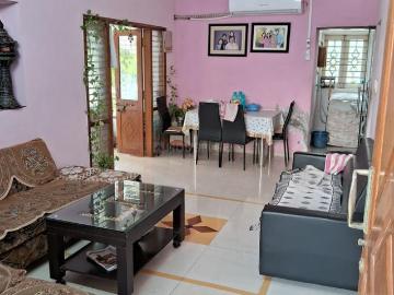4 BHK Independent House in Ghatlodiya for resale Ahmedabad. The reference number is 13600924