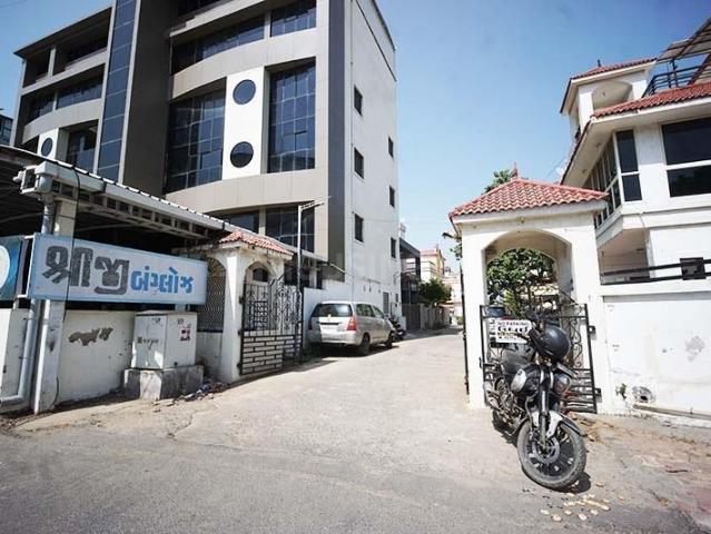 4 BHK Independent House in Ghatlodiya for resale Ahmedabad. The reference number is 21314162