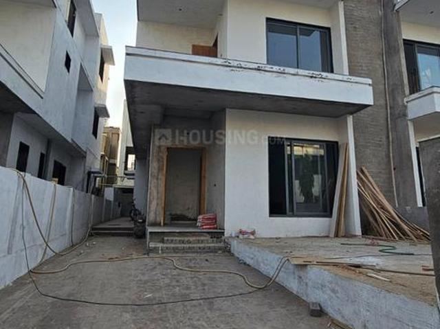 4 BHK Independent House in Ghuma for resale Ahmedabad. The reference number is 20264679