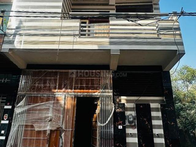 4 BHK Independent House in Govindpuram for resale Ghaziabad. The reference number is 19074352