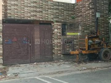 4 BHK Independent House in Govindpuram for resale Ghaziabad. The reference number is 19718844