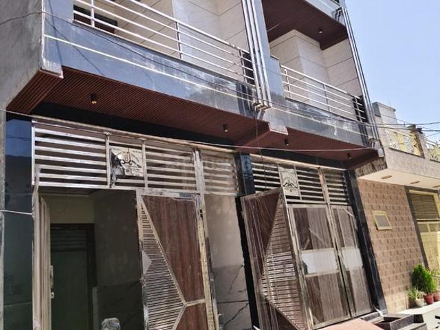 4 BHK Independent House in Govindpuram for resale Ghaziabad. The reference number is 19981437