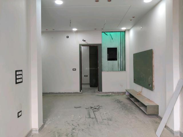 4 BHK Independent House in Govindpuram for resale Ghaziabad. The reference number is 20408272