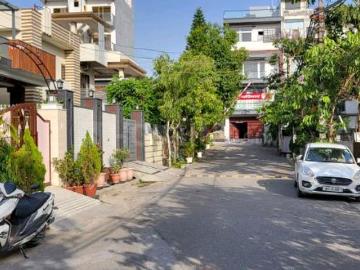 4 BHK Independent House in GMS Road for resale Dehradun. The reference number is 20326402