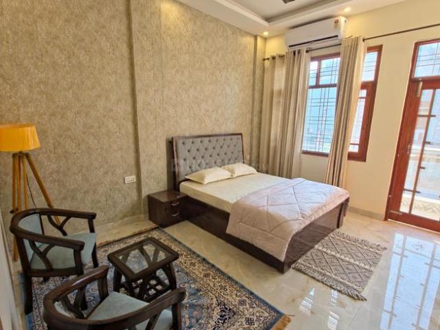 4 BHK Independent House in GMS Road for resale Dehradun. The reference number is 21290659