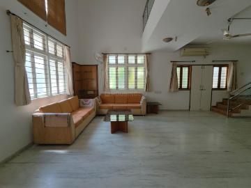 4 BHK Independent House in Gurukul for resale Ahmedabad. The reference number is 20140778