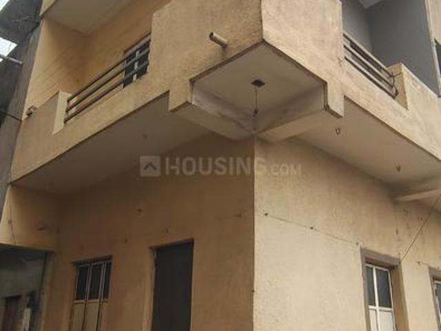4 BHK Independent House in Hatkeshwar for resale Ahmedabad. The reference number is 17601215