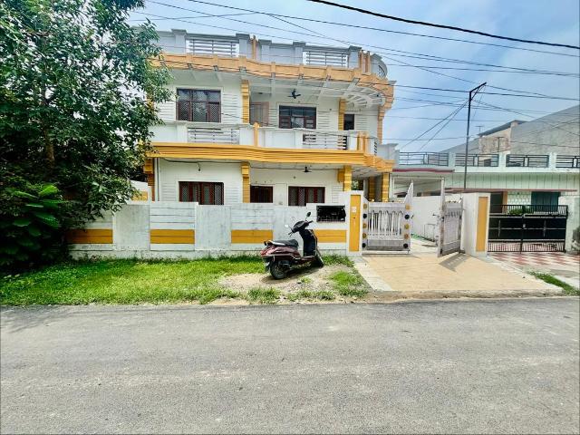 4 BHK Independent House in Indra Nagar Colony for rent Dehradun. The reference number is 20621402