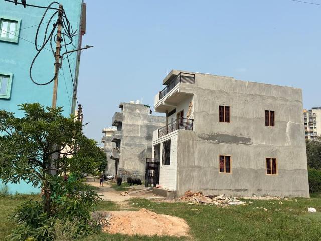 4 BHK Independent House in Indraprashtha Yojna for resale Ghaziabad. The reference number is 21077047