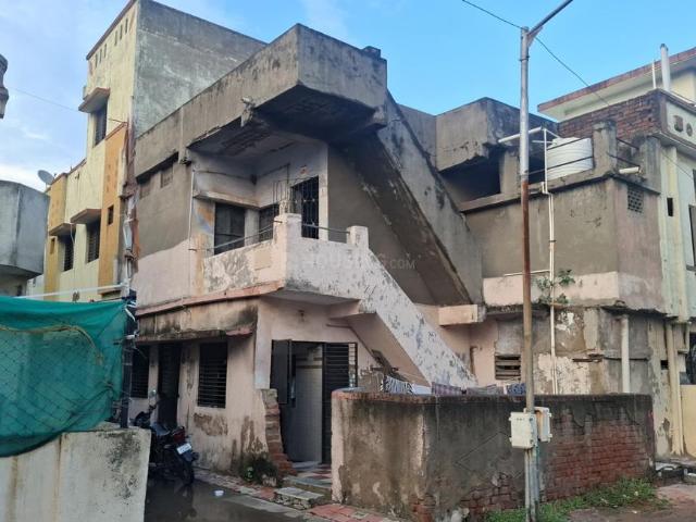 4 BHK Independent House in Isanpur for resale Ahmedabad. The reference number is 21153985