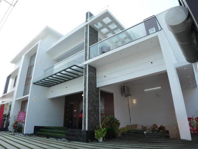 4 BHK Independent House in Kakkanad for resale Kochi. The reference number is 19506244
