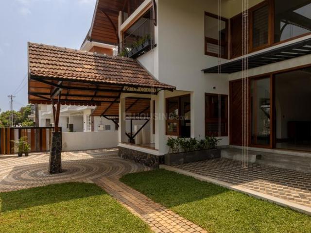 4 BHK Independent House in Kakkanad for resale Kochi. The reference number is 19646613