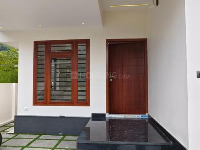 4 BHK Independent House in Kakkanad for resale Kochi. The reference number is 20096193