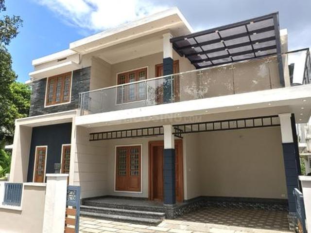 4 BHK Independent House in Kakkanad for resale Kochi. The reference number is 20268515