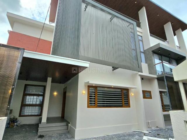 4 BHK Independent House in Kakkanad for resale Kochi. The reference number is 21066074