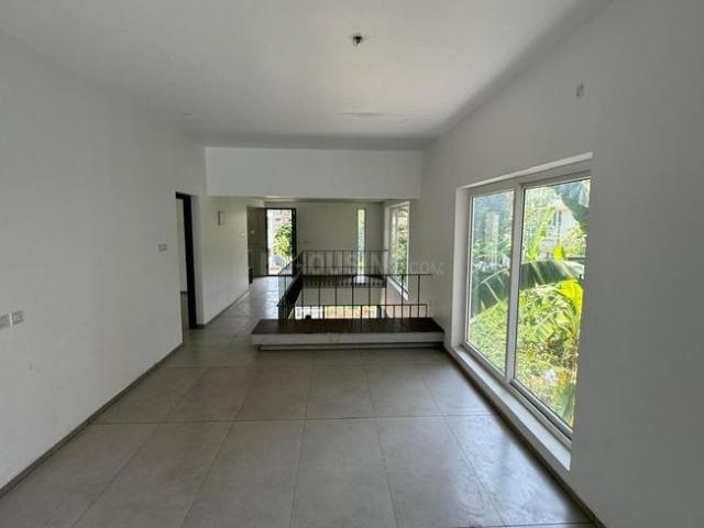 4 BHK Independent House in Kalamassery for resale Kochi. The reference number is 19434277