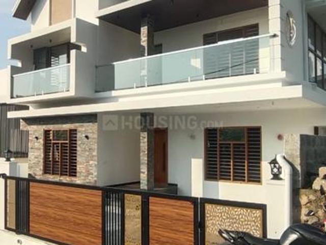 4 BHK Independent House in Kalamassery for resale Kochi. The reference number is 20897990
