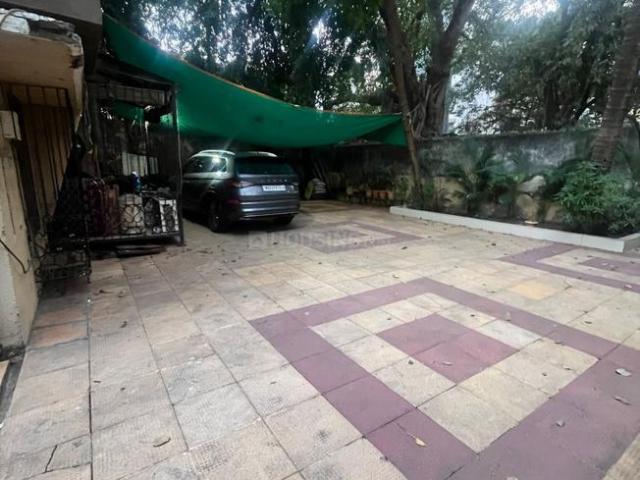 4 BHK Independent House in Khar West for resale Mumbai. The reference number is 19764303