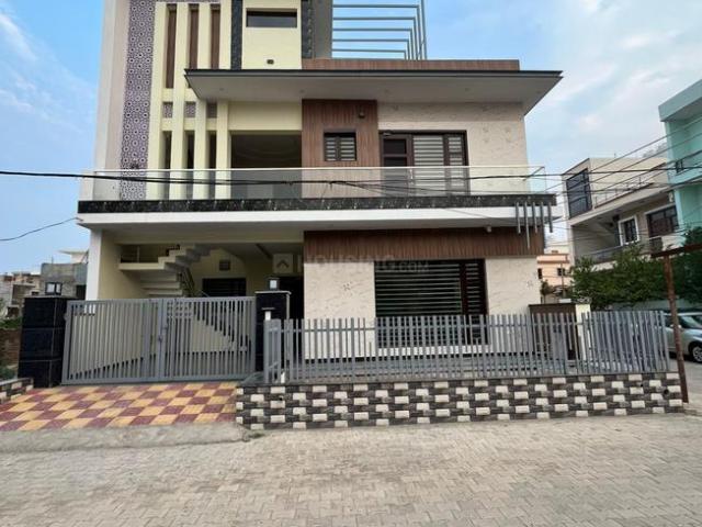 4 BHK Independent House in Kharar for resale Mohali. The reference number is 20377161