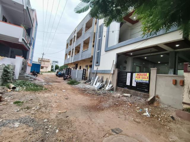 4 BHK Independent House in Kompally for resale Hyderabad. The reference number is 19160426