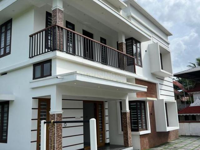 4 BHK Independent House in Kolazhy for resale Thrissur. The reference number is 20677933