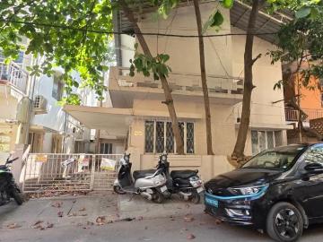 4 BHK Independent House in Koramangala for resale Bengaluru. The reference number is 19440916