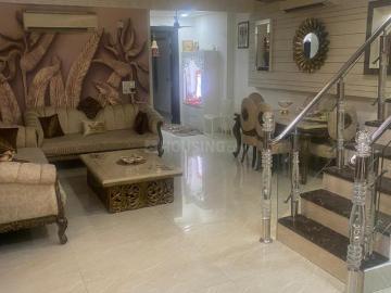4 BHK Independent House in Krishna Nagar for resale New Delhi. The reference number is 20330462
