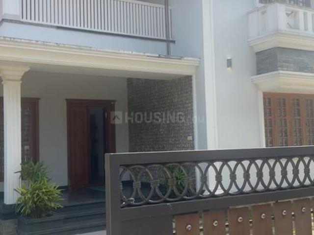4 BHK Independent House in Kuttanellur for resale Thrissur. The reference number is 20587076