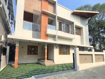 4 BHK Independent House in Kuzhivelippady for resale Kochi. The reference number is 19628652