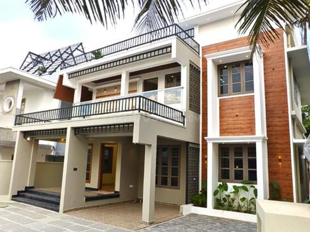 4 BHK Independent House in Kuzhivelippady for resale Kochi. The reference number is 20104797