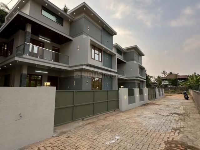 4 BHK Independent House in Kuzhivelippady for resale Kochi. The reference number is 20469595