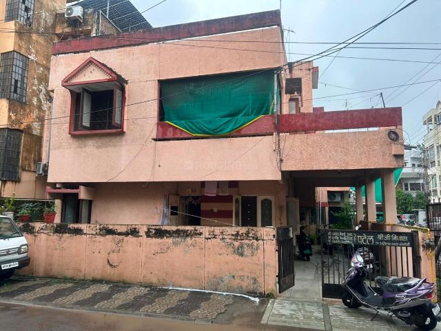 4 BHK Independent House in L I G Colony for resale Indore. The reference number is 20956608
