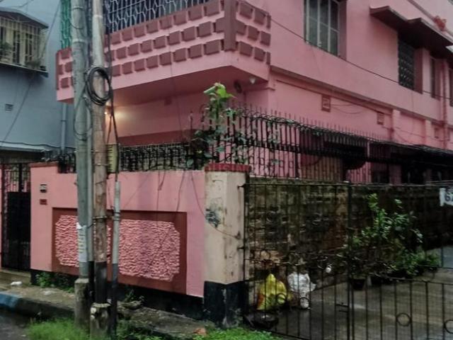 4 BHK Independent House in Lake Gardens for resale Kolkata. The reference number is 20662073