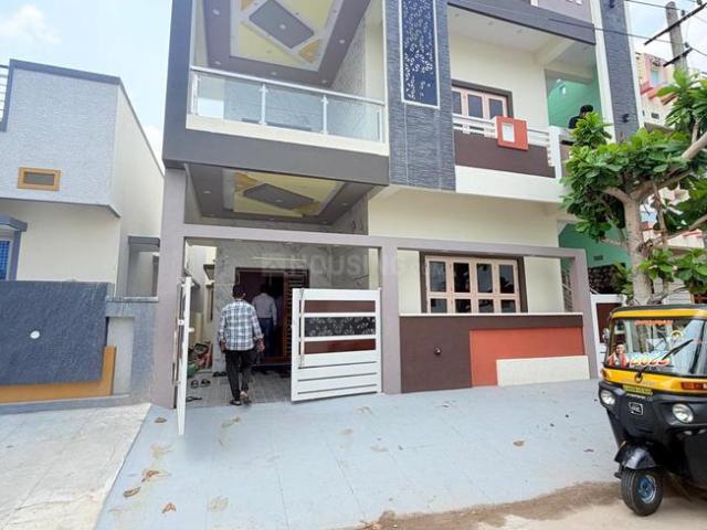 4 BHK Independent House in Lalitaddripura for resale Mysore. The reference number is 21251216