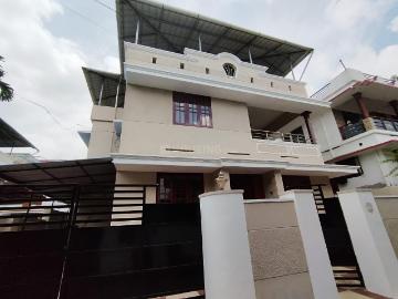 4 BHK Independent House in Mangattukadavu for rent Thiruvananthapuram. The reference number is 20415201