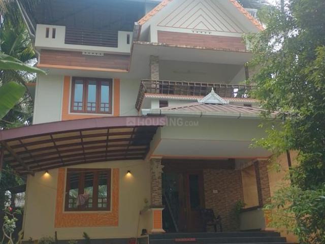 4 BHK Independent House in Mannuthy for resale Thrissur. The reference number is 21286731