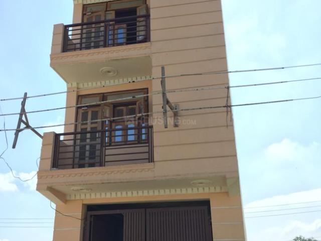 4 BHK Independent House in Maruti Kunj for resale Gurgaon. The reference number is 18910972