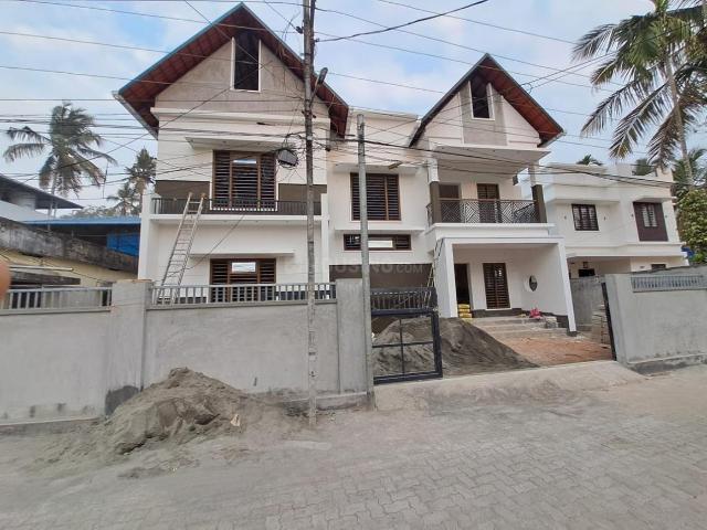 4 BHK Independent House in Maradu for resale Kochi. The reference number is 19187559