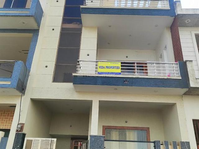 4 BHK Independent House in Modipuram for resale Meerut. The reference number is 21301723