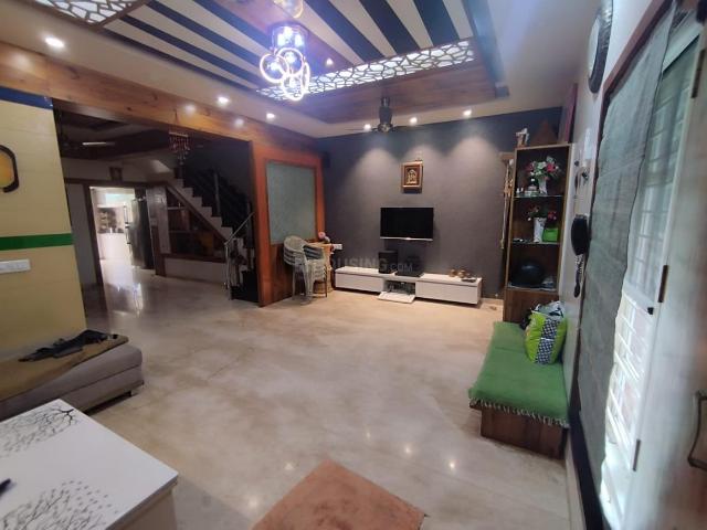 4 BHK Independent House in Motera for resale Ahmedabad. The reference number is 20041897