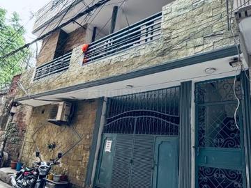 4 BHK Independent House in Mukherjee Nagar for resale New Delhi. The reference number is 19921354