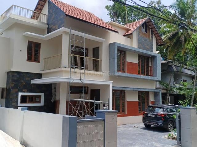 4 BHK Independent House in Mulanthuruthy for resale Kochi. The reference number is 21028092