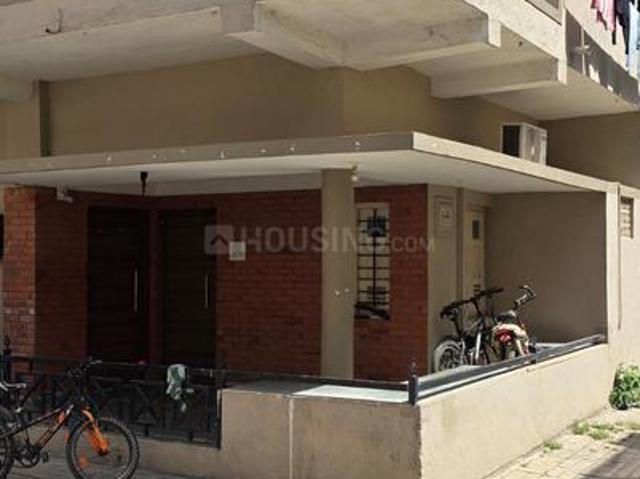 4 BHK Independent House in Naranpura for resale Ahmedabad. The reference number is 19869698