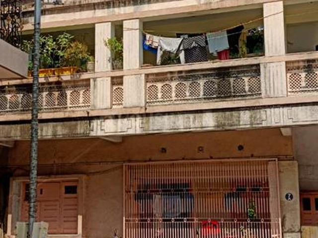 4 BHK Independent House in Naranpura for resale Ahmedabad. The reference number is 19235747