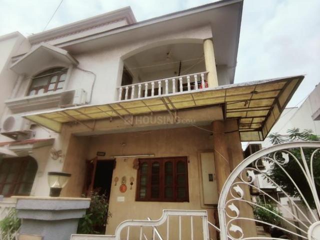 4 BHK Independent House in Naranpura for resale Ahmedabad. The reference number is 21064546