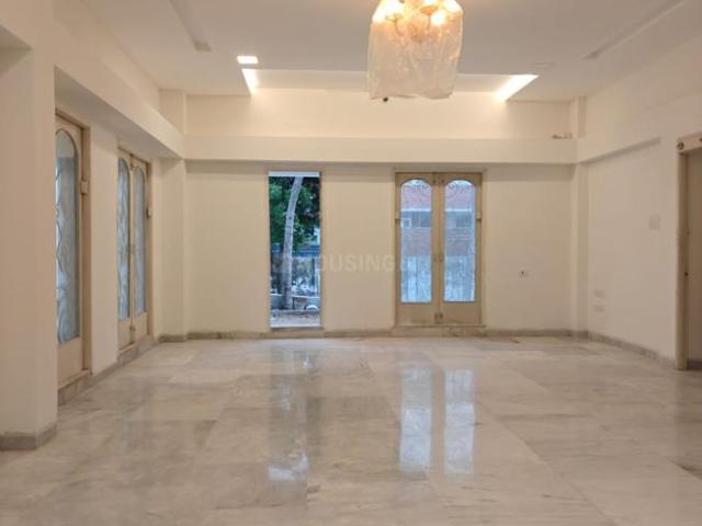 4 BHK Independent House in Neelankarai for resale Chennai. The reference number is 19215296