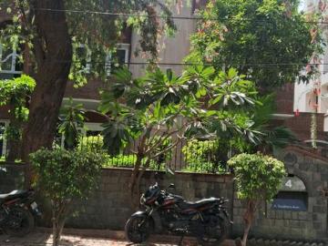 4 BHK Independent House in New Friends Colony for resale New Delhi. The reference number is 20176332