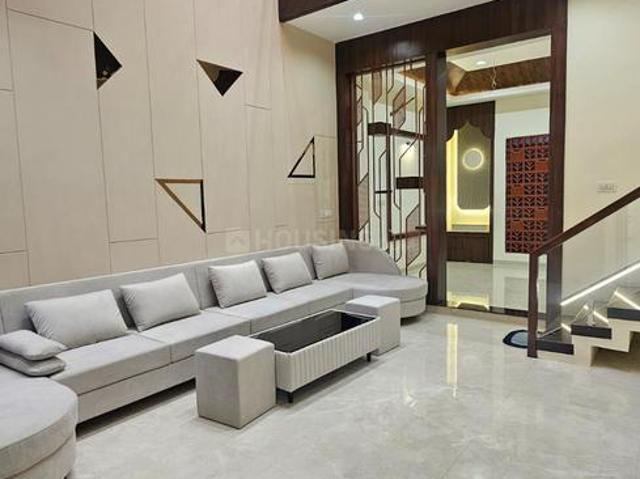 4 BHK Independent House in Nipania for resale Indore. The reference number is 16169817